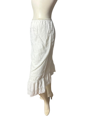 Vintage white cotton eyelet half slip M Garcrest