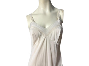 Vintage white full slip Snowdon 36 M