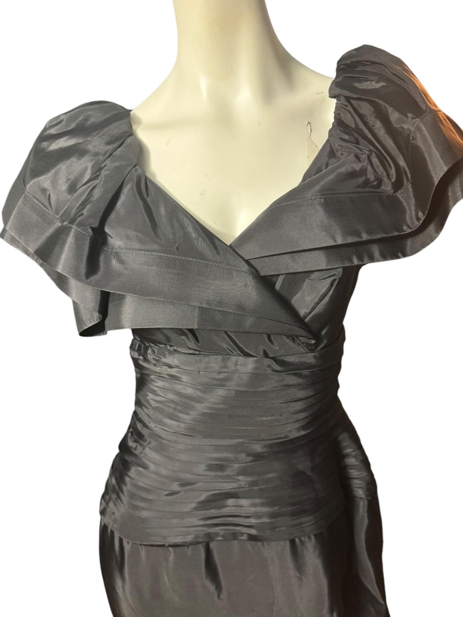 Vintage 80's black Tadashi ruffle evening dress 8