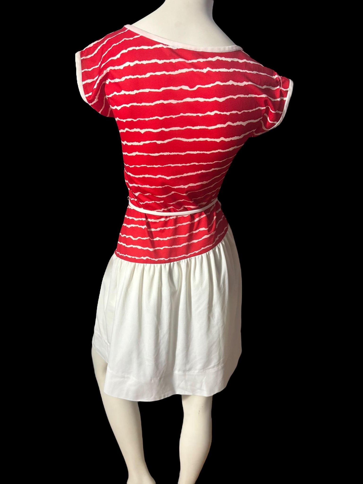 Vintage 70’s 80’s mini dress 8 Irresistible