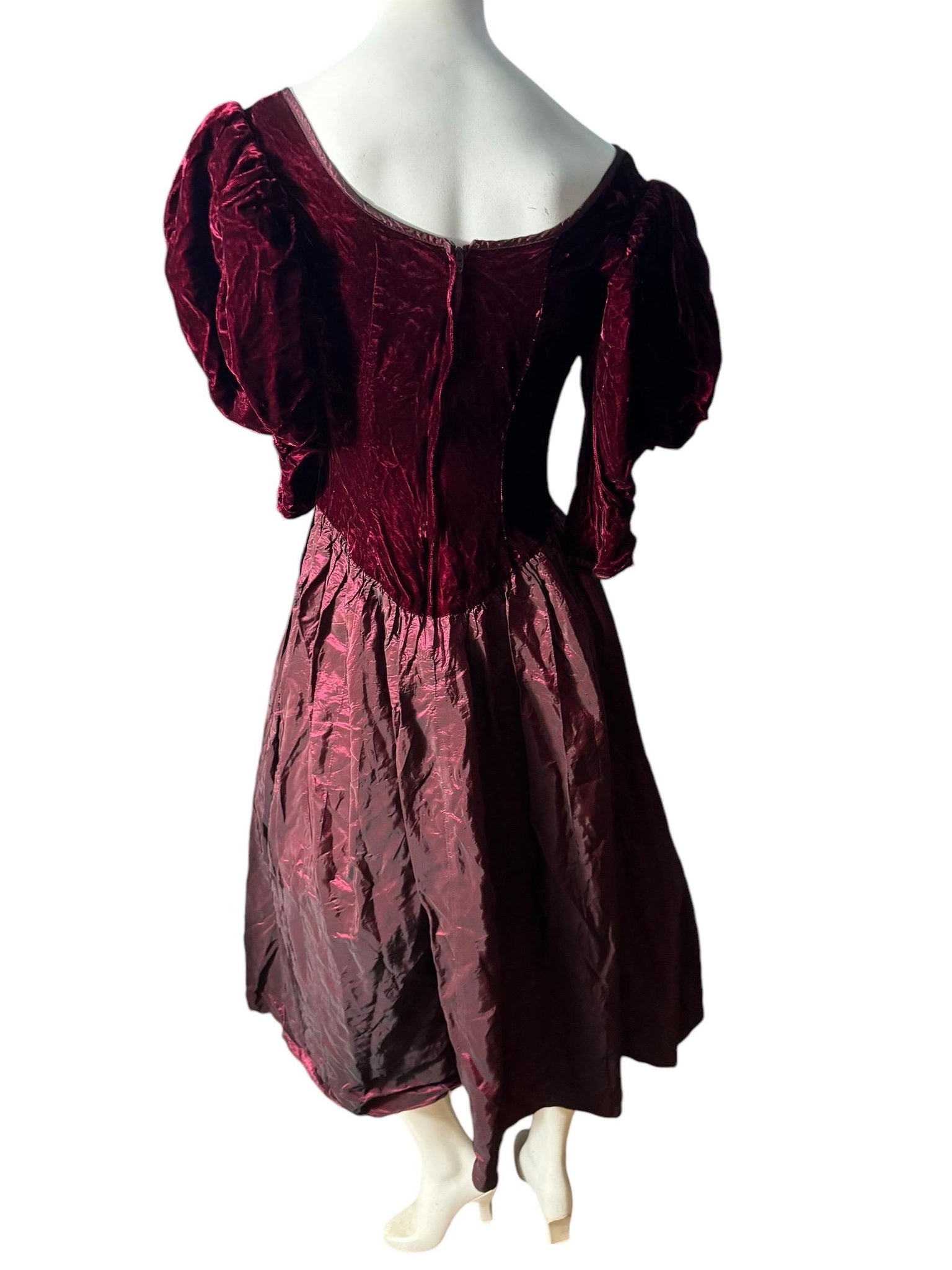 Vintage 70's maroon velvet prom dress JCPenney L