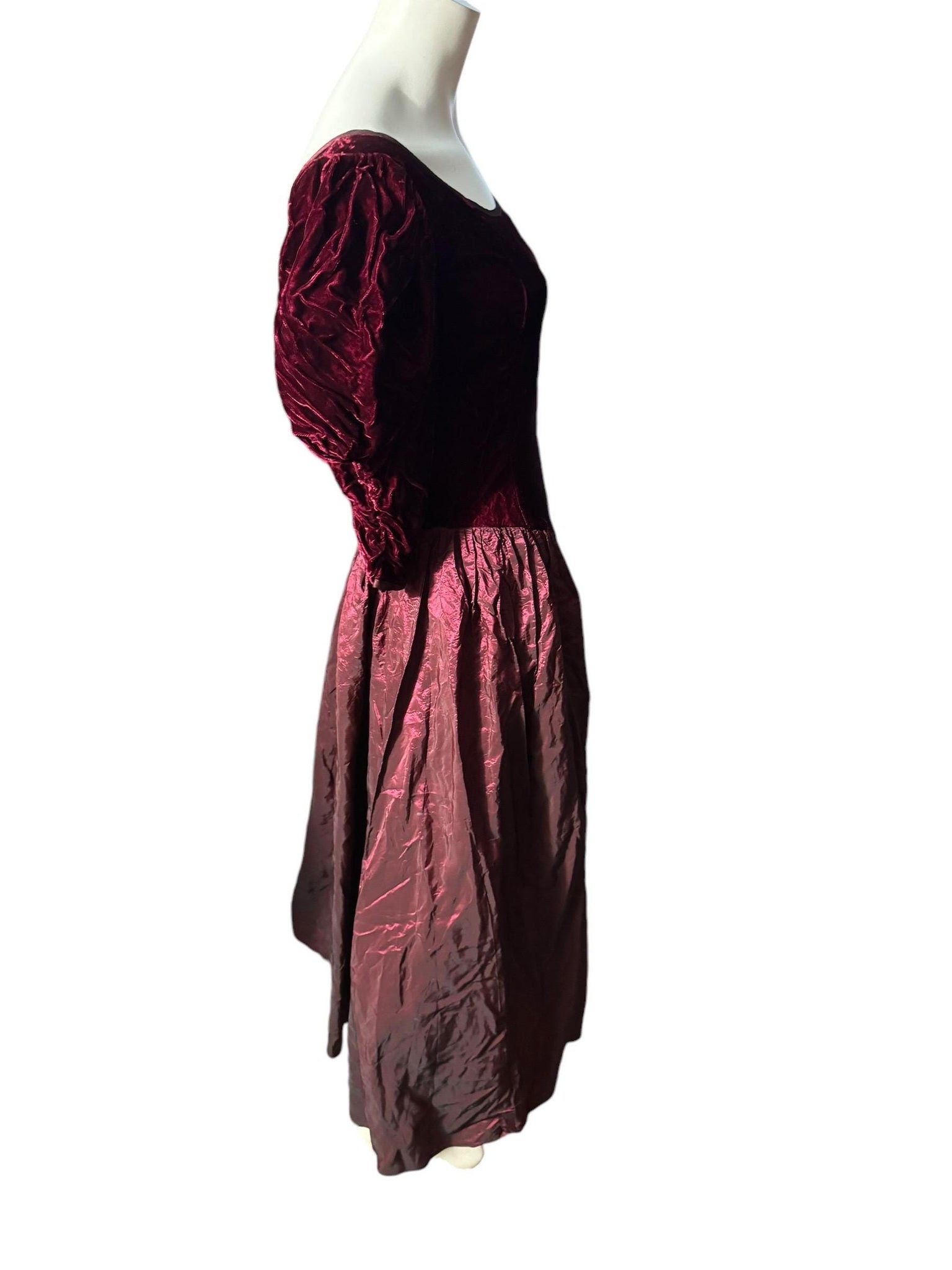 Vintage 70's maroon velvet prom dress JCPenney L