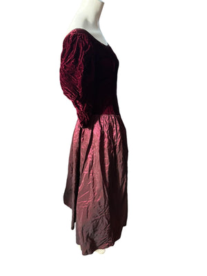 Vintage 70's maroon velvet prom dress JCPenney L