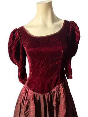 Vintage 70's maroon velvet prom dress JCPenney L