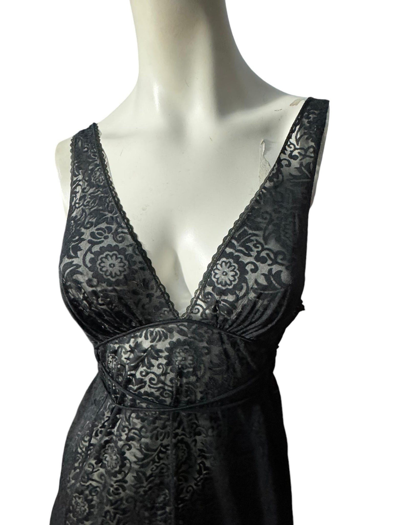 Vintage 60's sheer black nightgown 36 M Vassarette