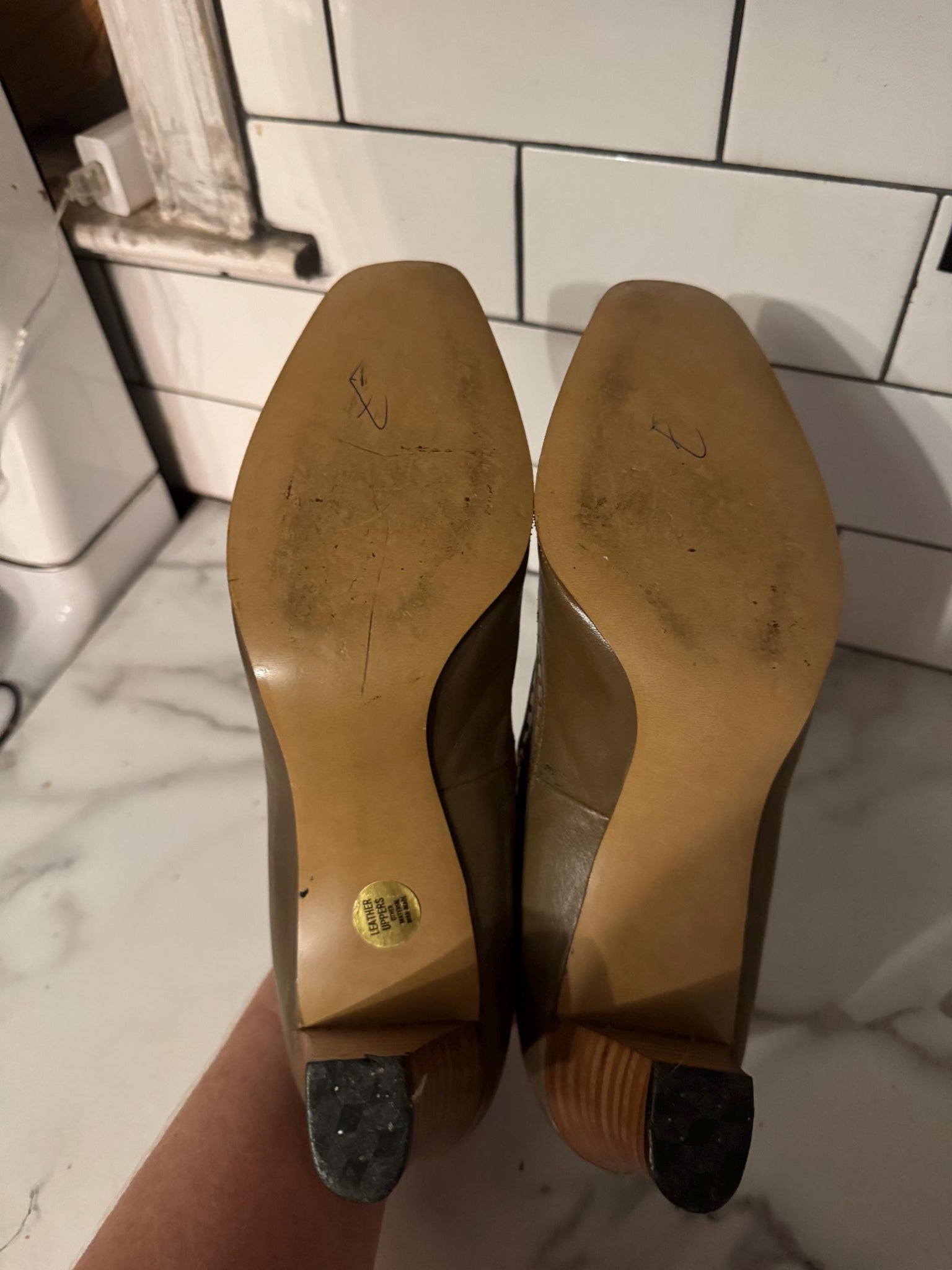 Vintage taupe 60's heels 9.5 AA Johansen