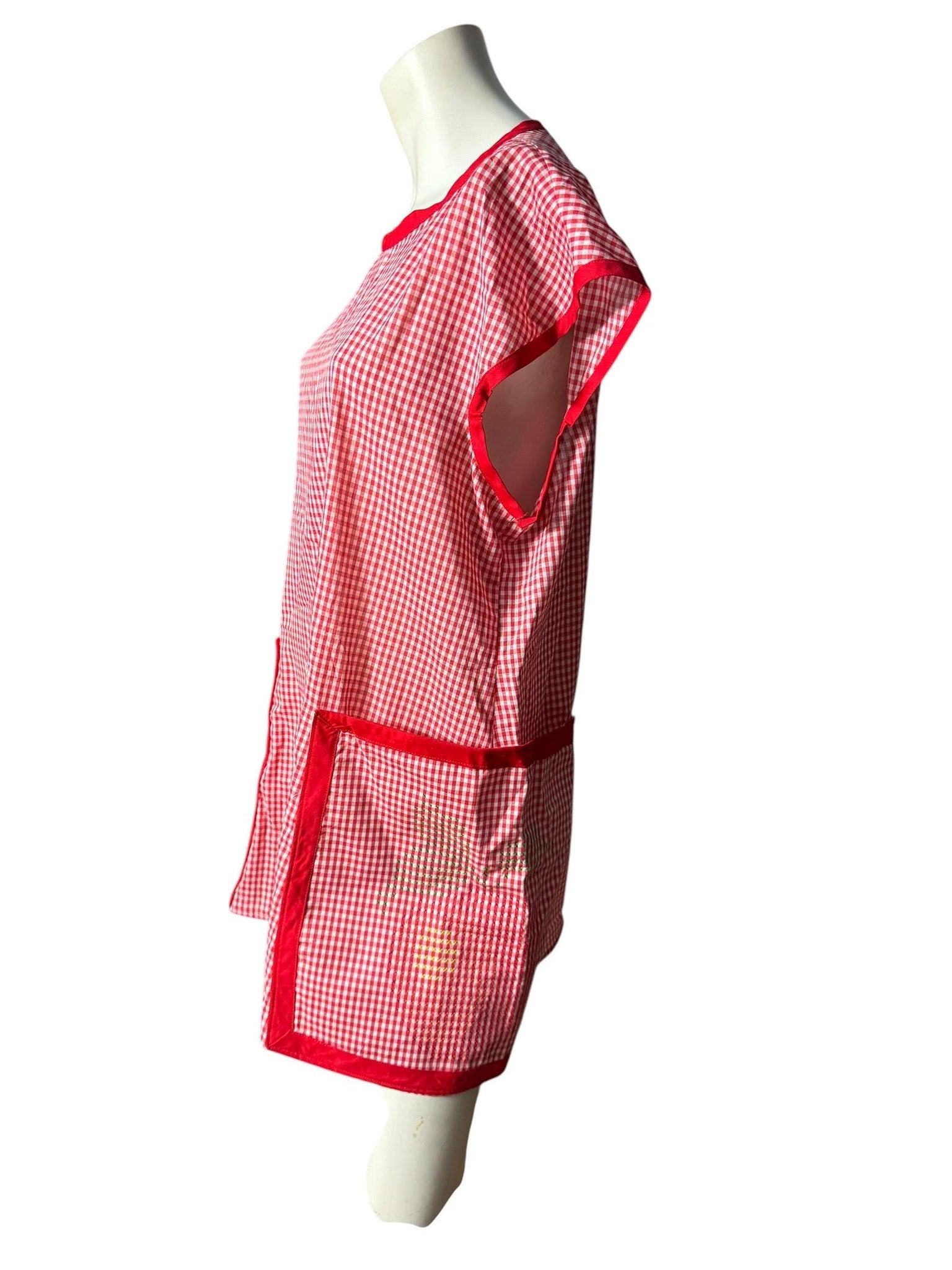 Vintage red & white check smock L
