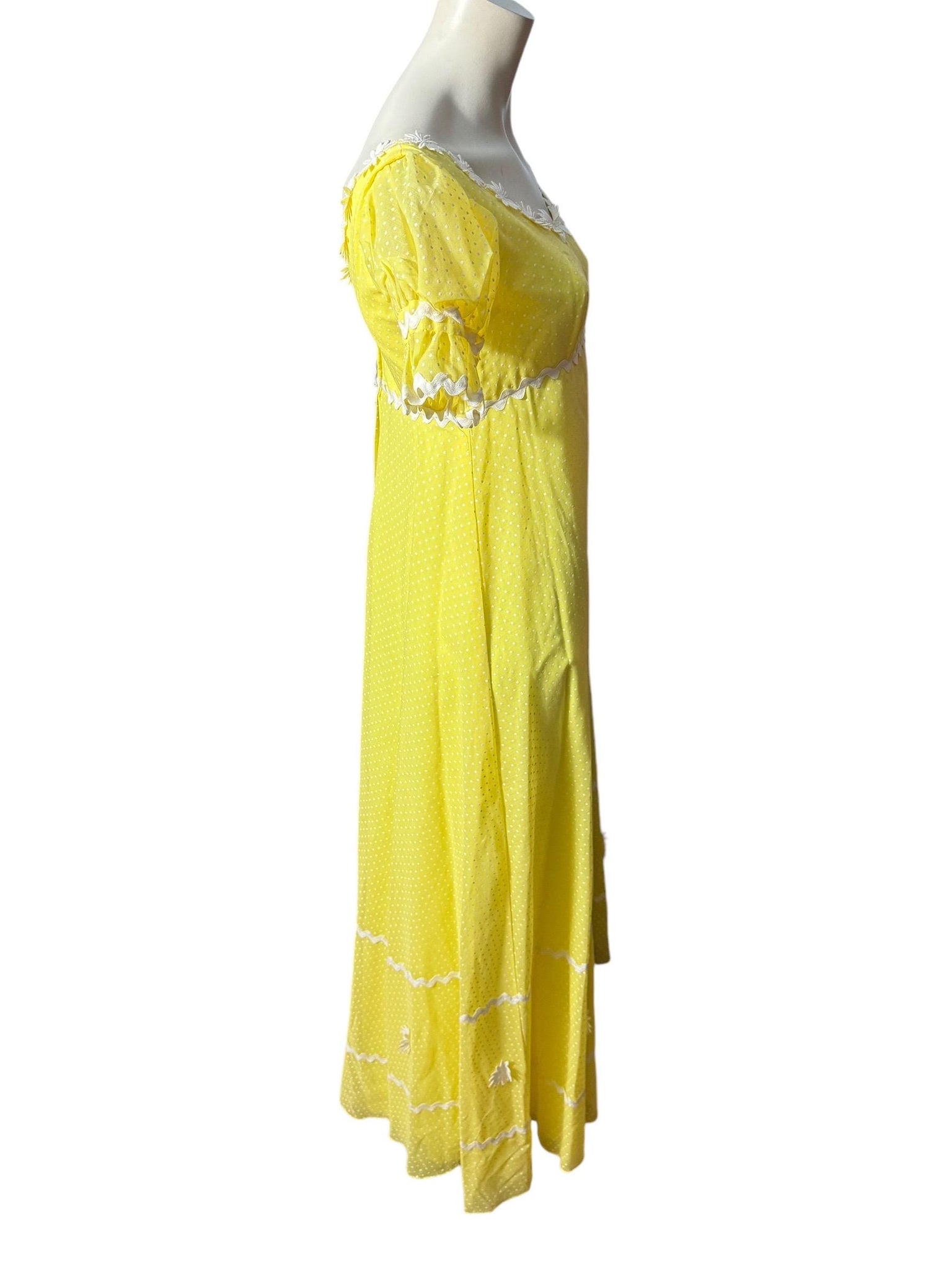 Vintage 70's yellow daisy maxi dress M