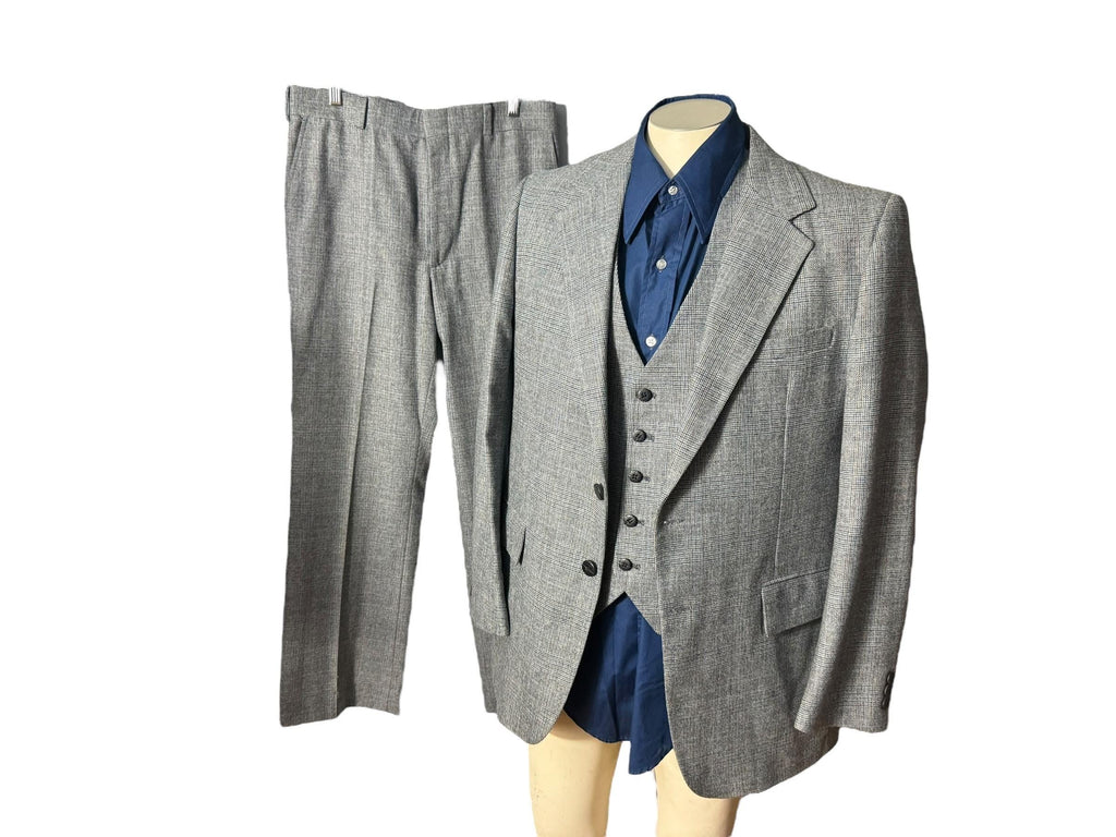 Vintage 70’s blue plaid 3 pc suit 40 R