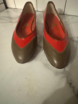 Vintage 60's red & taupe flats 8.5 M Pierre France