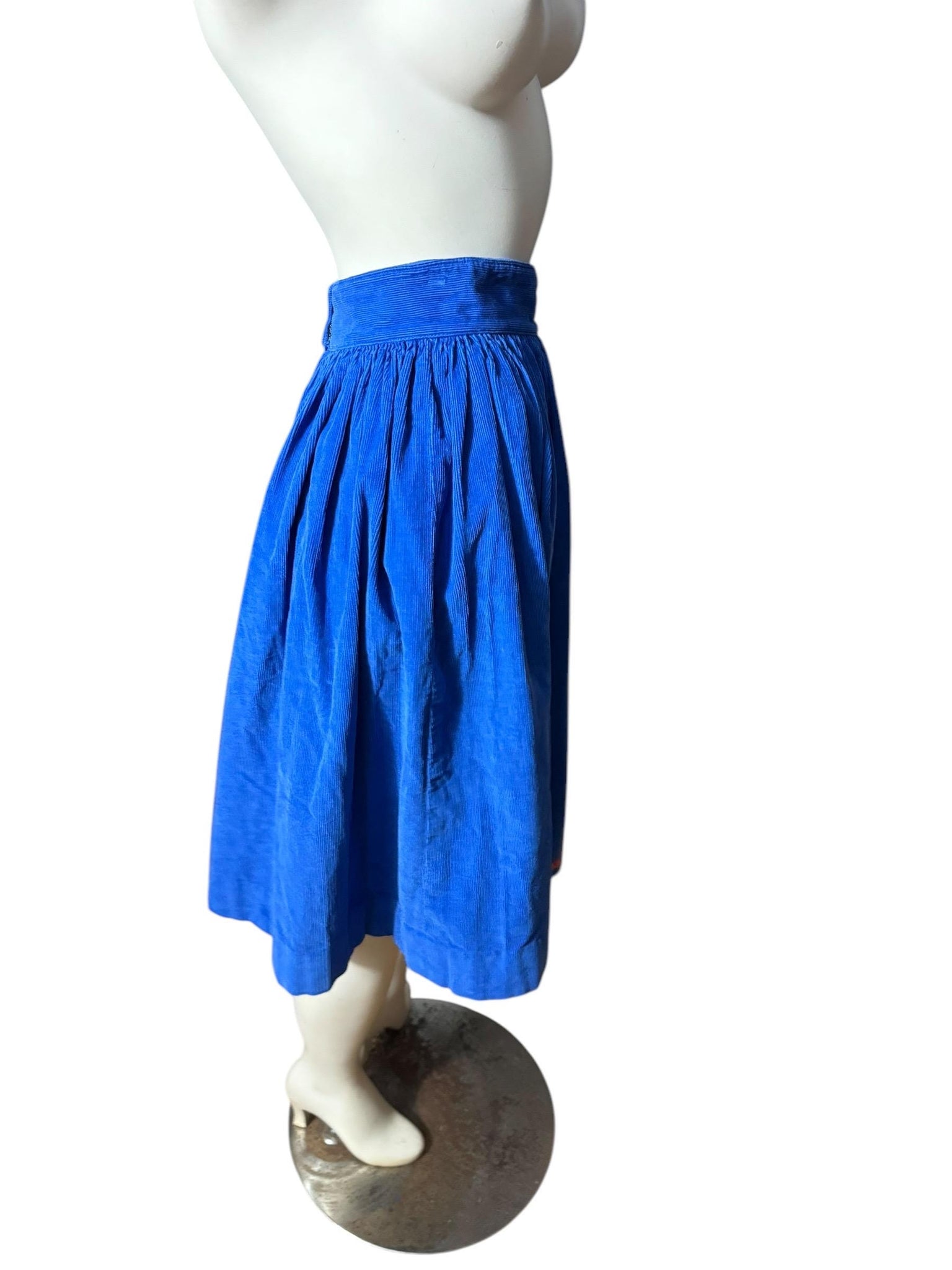 Vintage full circle skirt applique telephone S