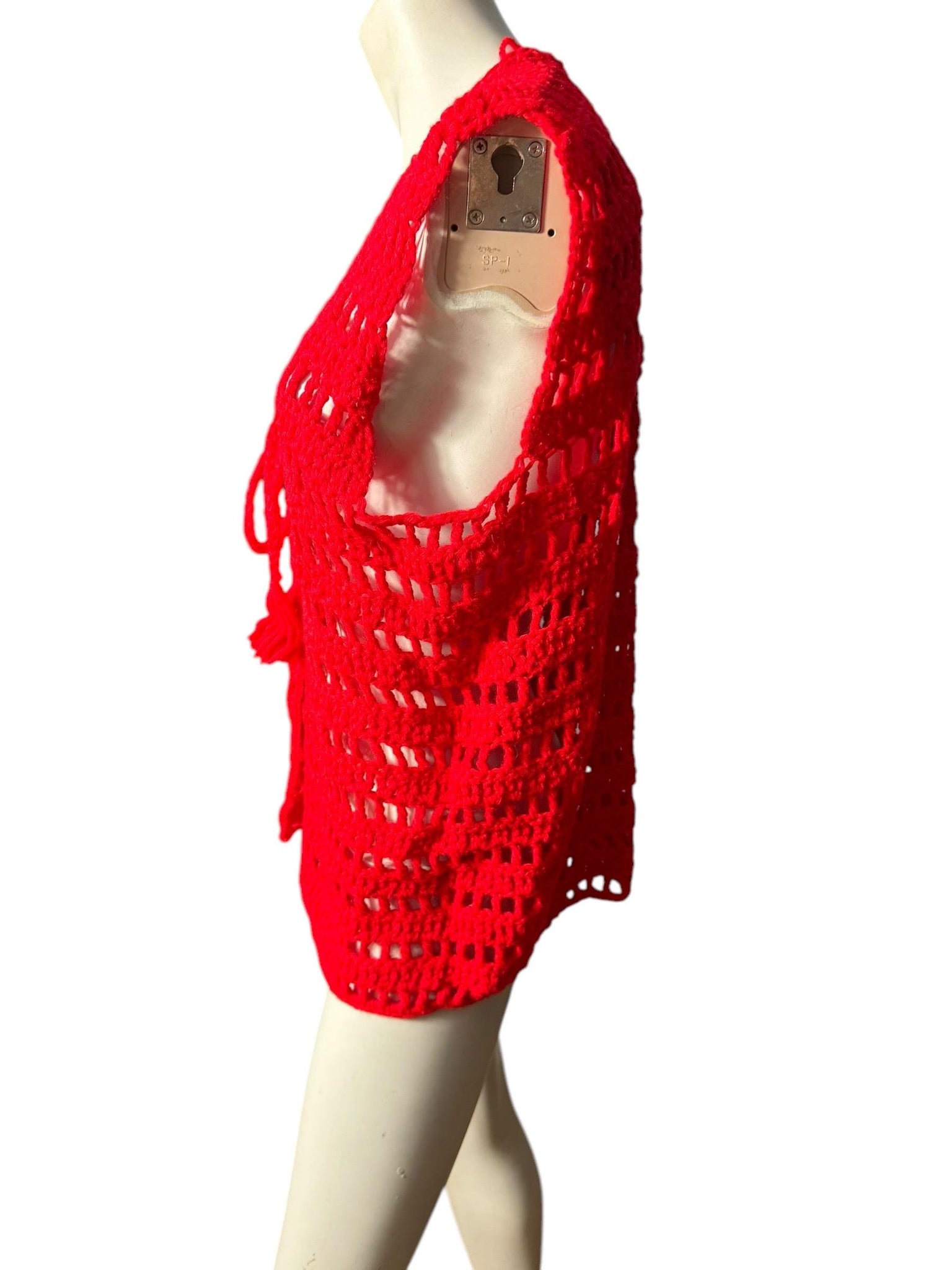 Vintage 70’s red crochet vest M L
