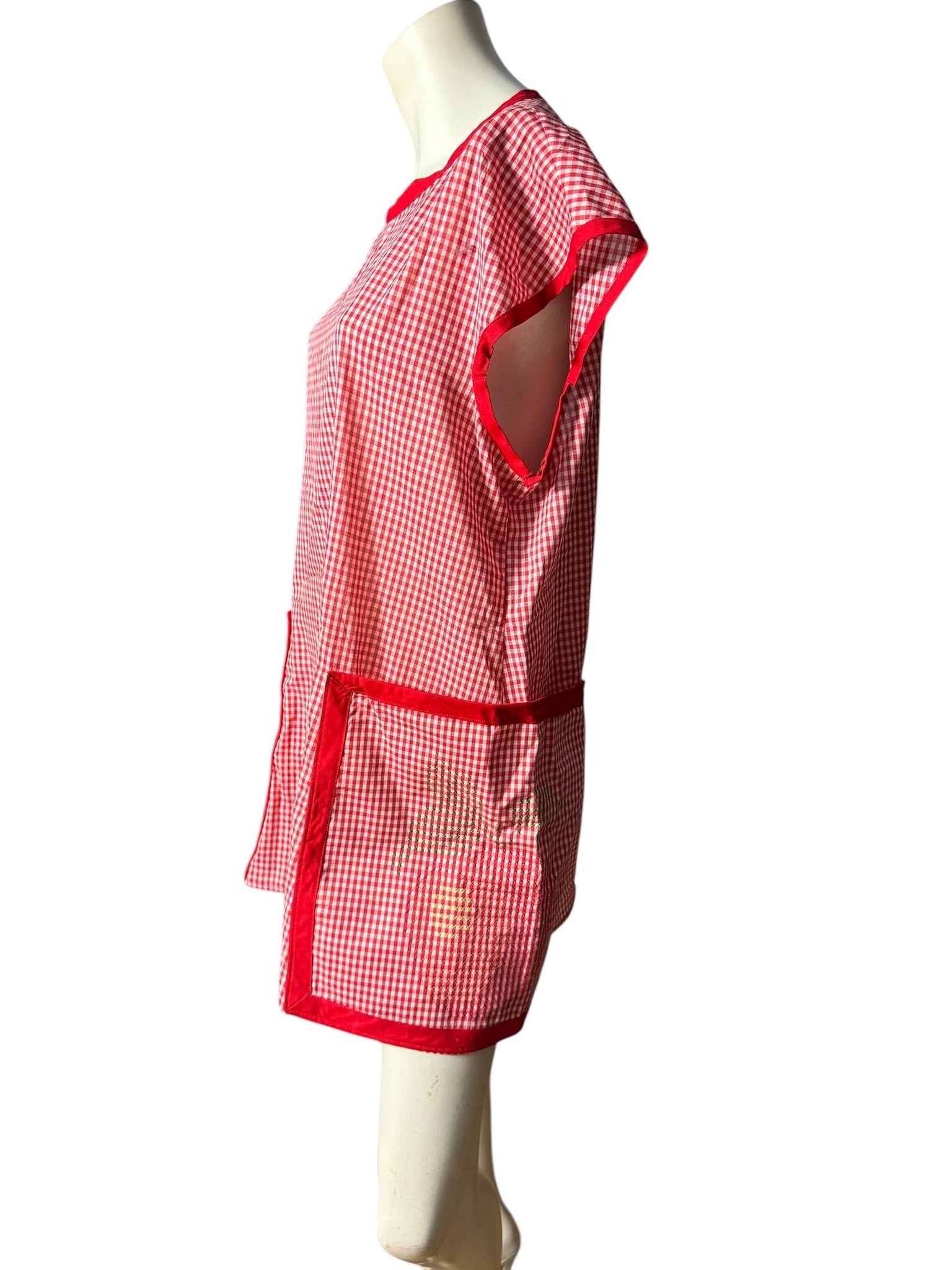 Vintage red & white check smock L