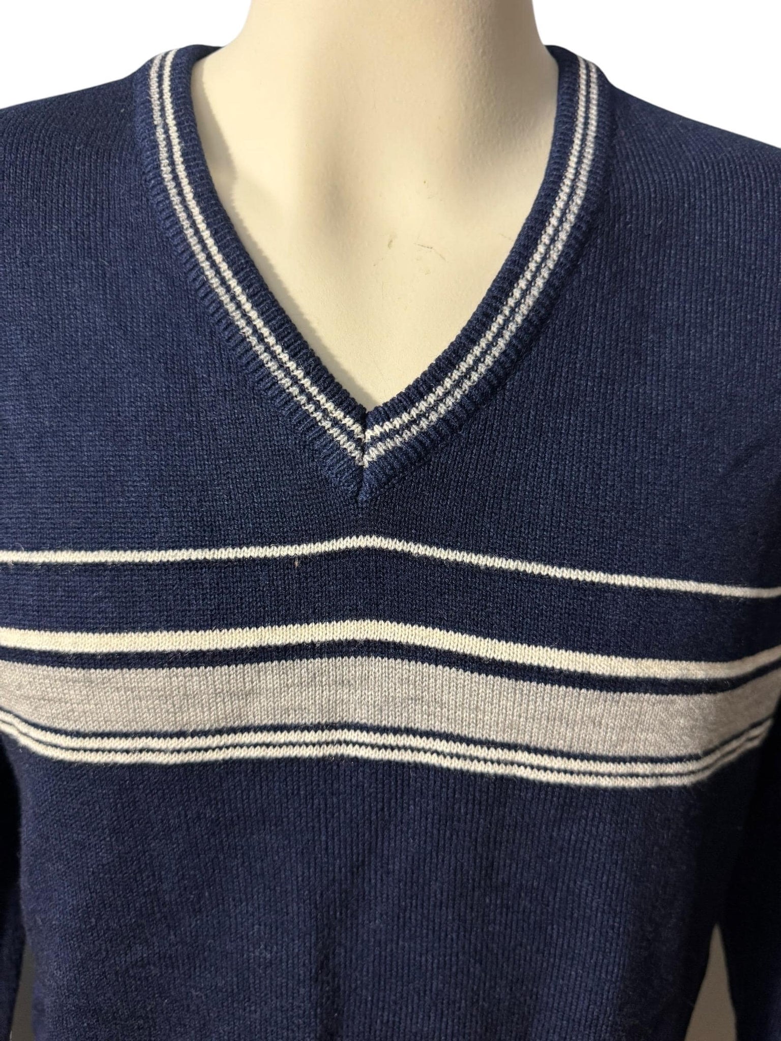 Vintage 70's men's V neck navy sweater L Andrew St John
