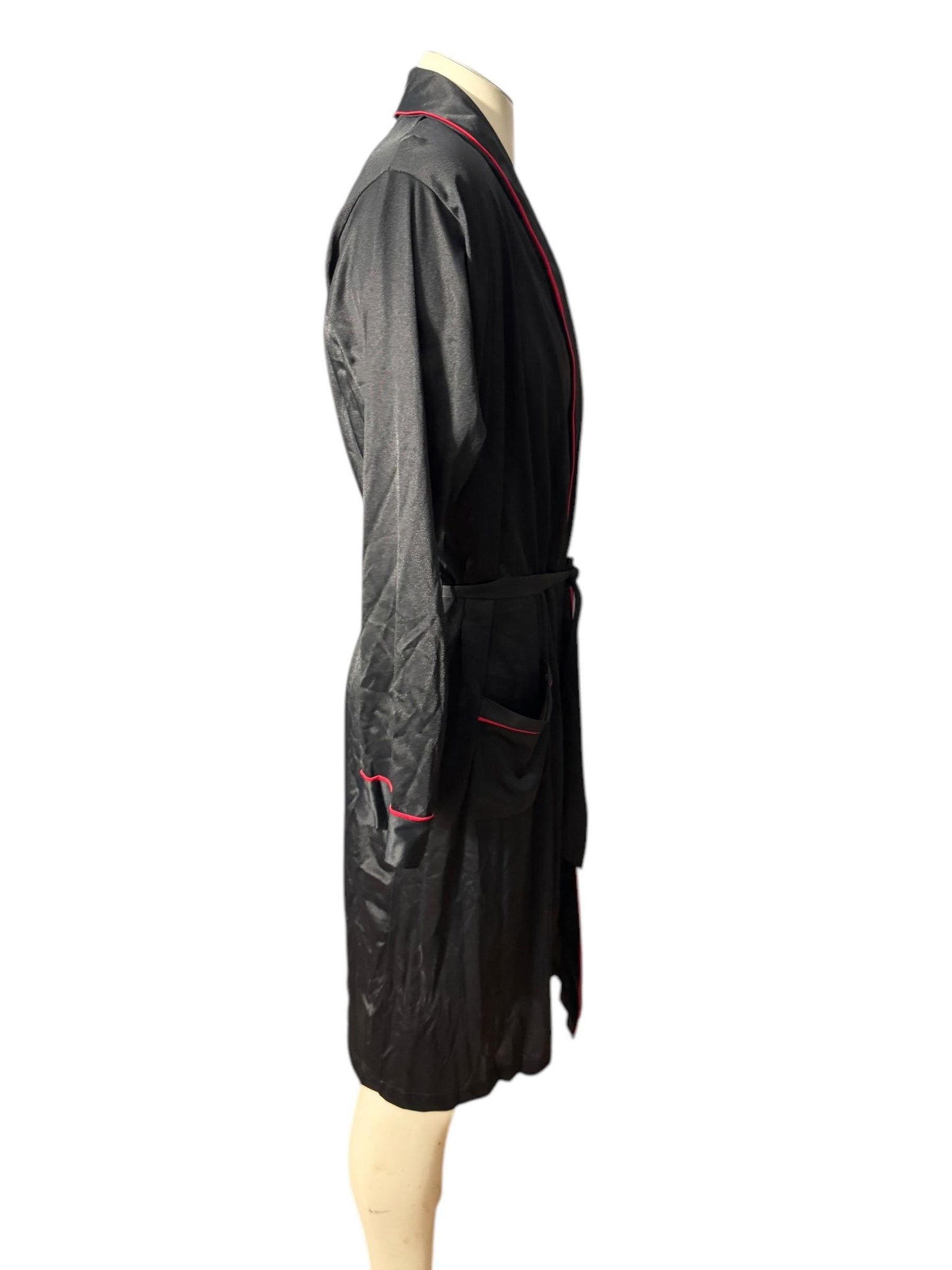 Vintage black & red 70’s men's robe M Munsingwear