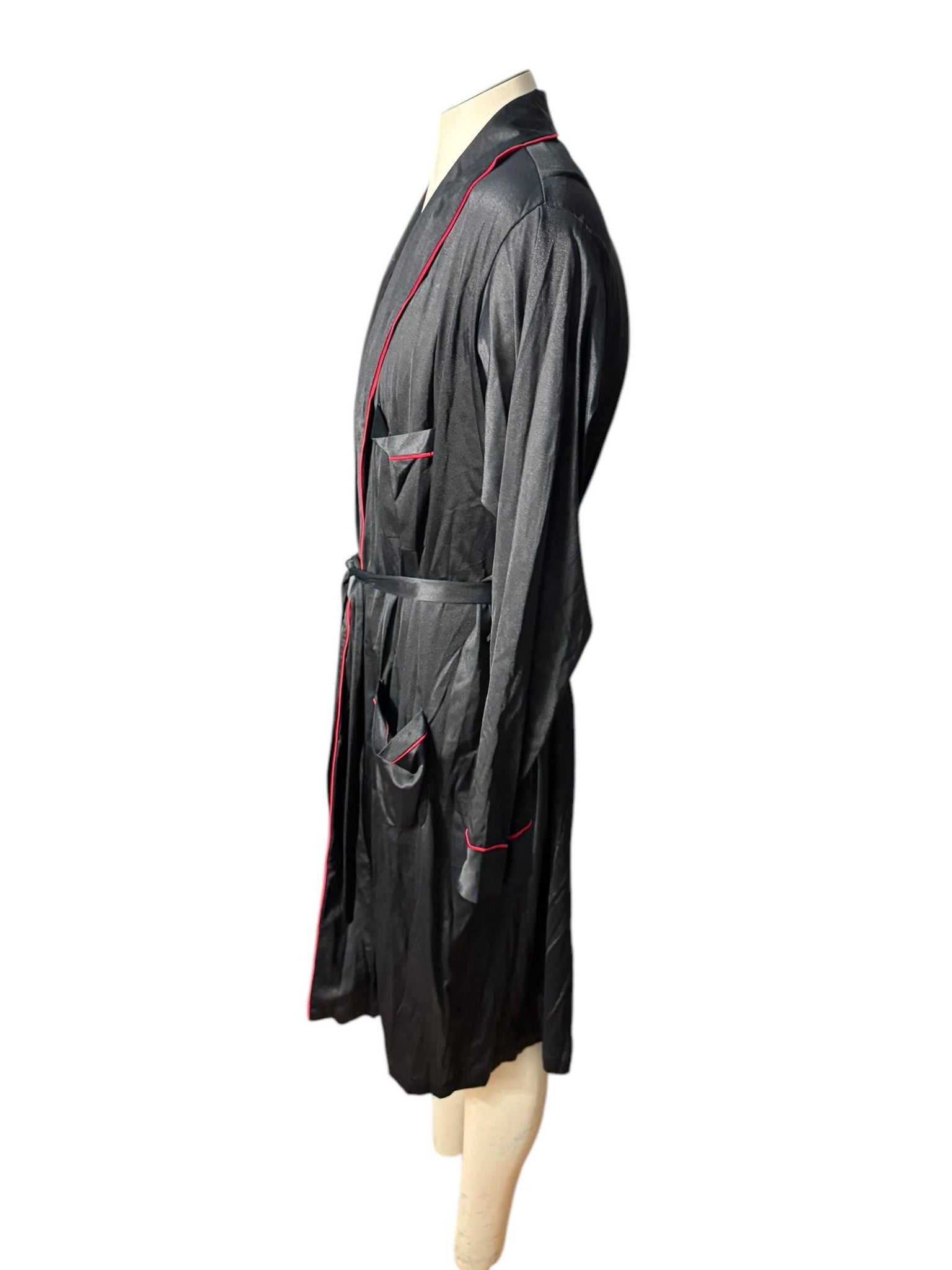 Vintage black & red 70’s men's robe M Munsingwear
