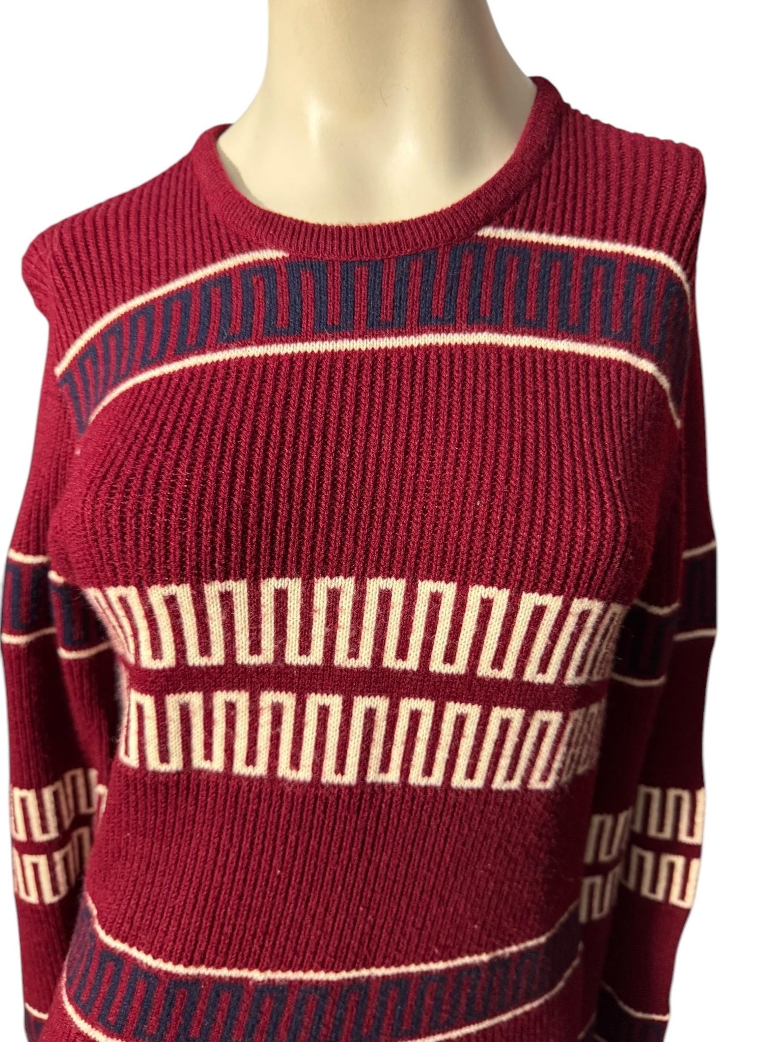 Vintage 1970’s maroon mod acrylic sweater M