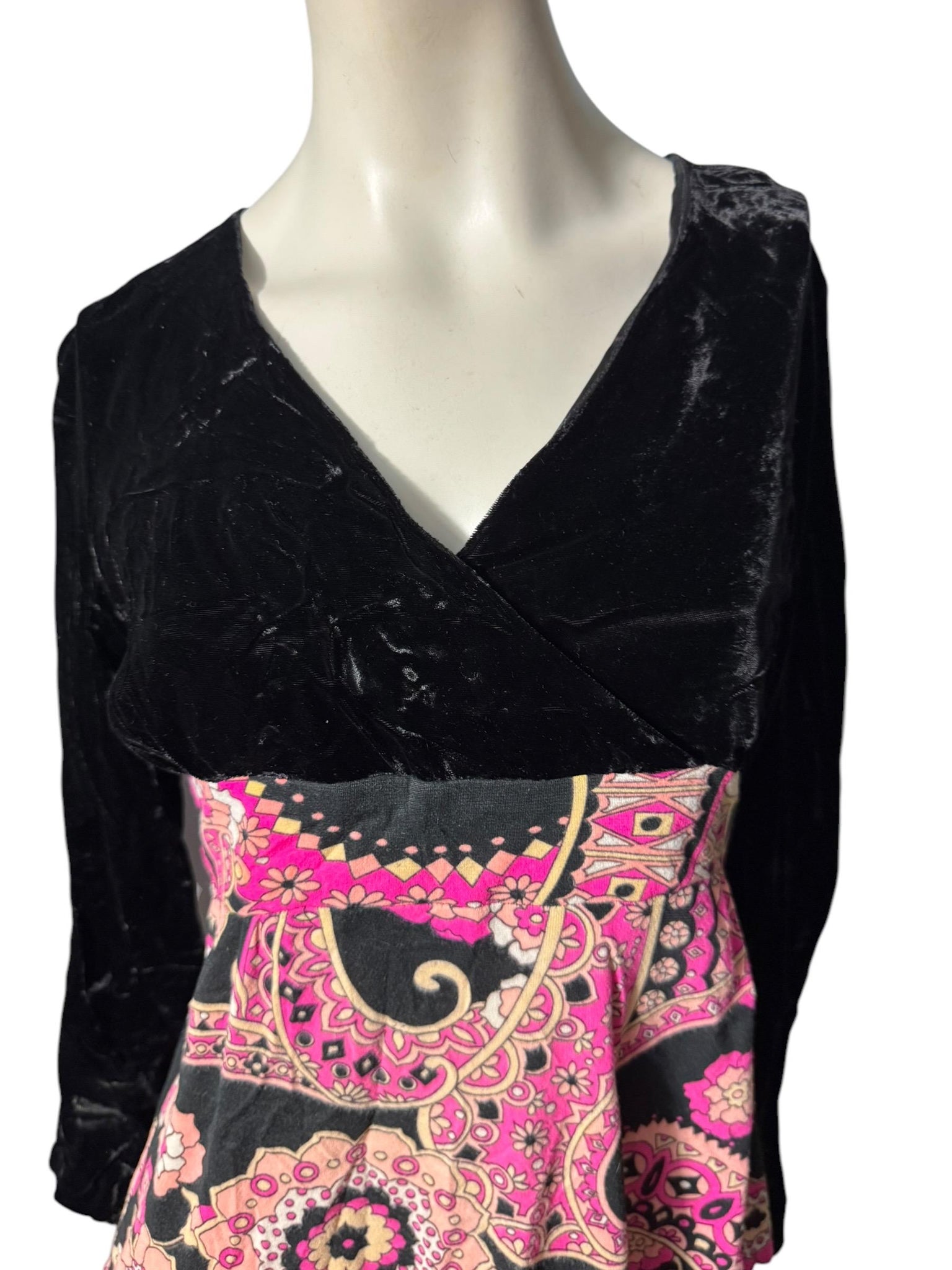 Vintage 70's mini dress S M black velvet paisley