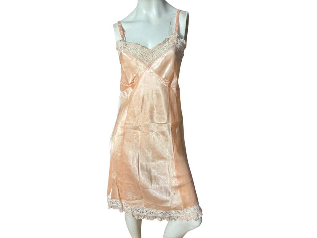 Vintage 40's peach slip lingerie M L