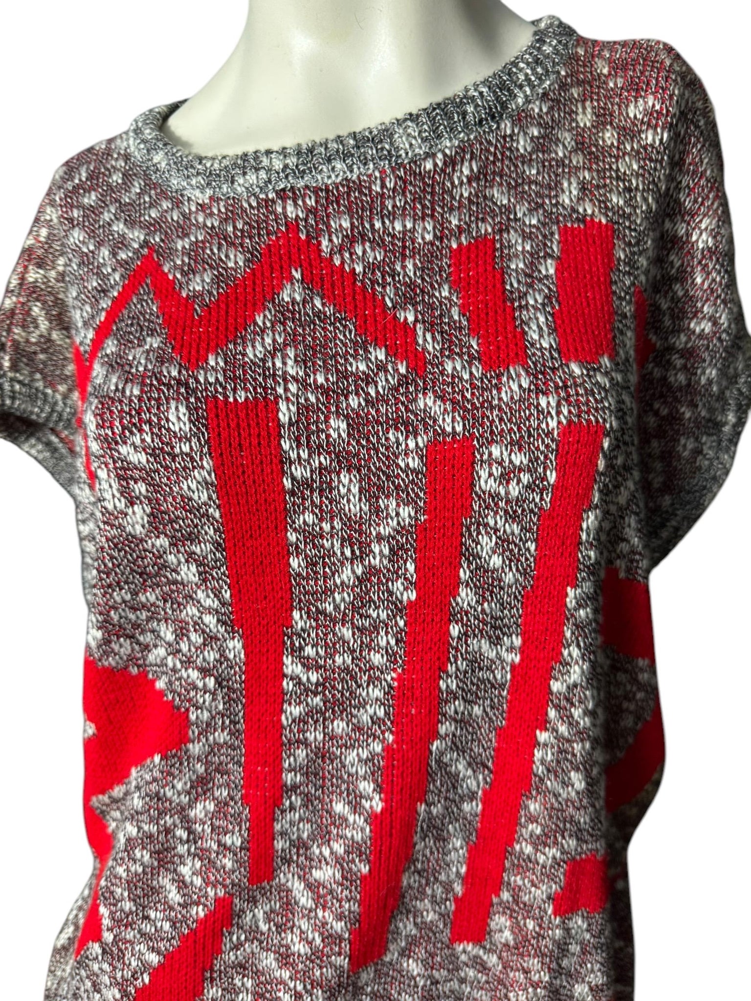 Vintage 80's black, white, & red mod sweater shirt XL 42