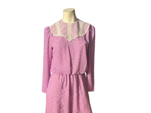 Vintage 80's lavender dress with lace collar M