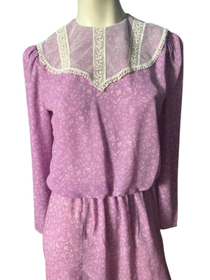 Vintage 80's lavender dress with lace collar M