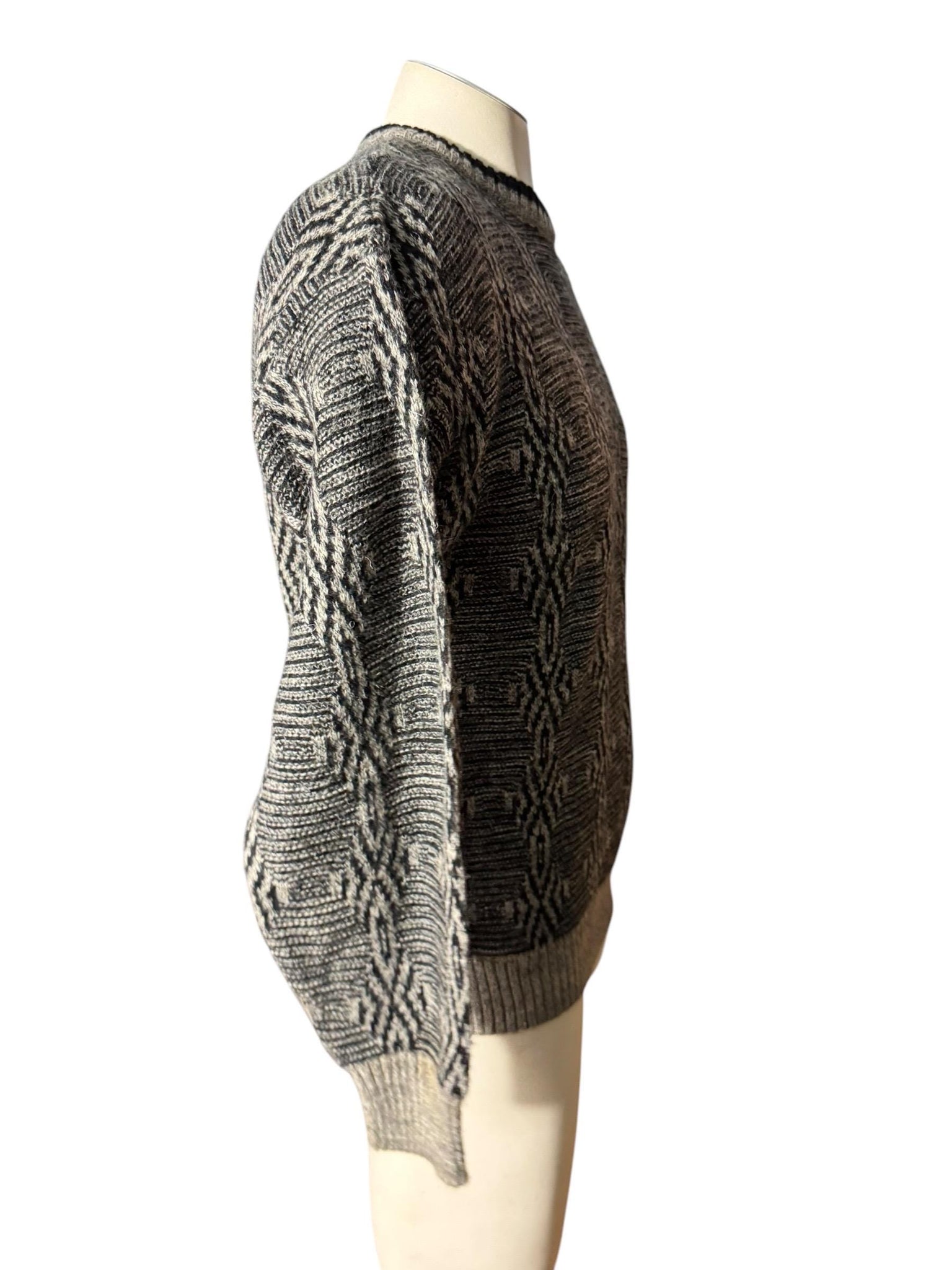 Vintage 80's men's gray & black sweater M Rubenstein