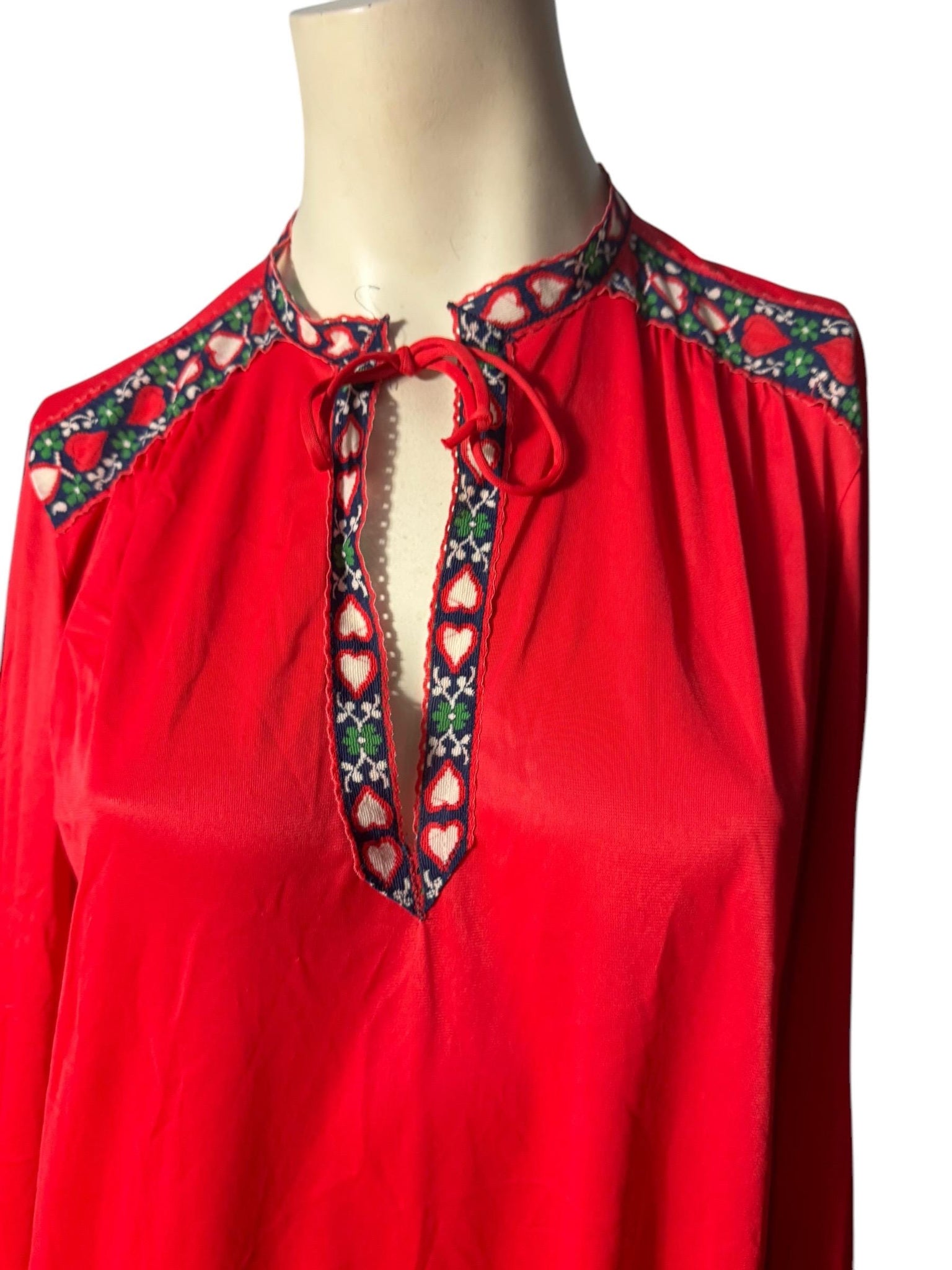 Vintage 70's red Vanity Fair nightgown loungewear M