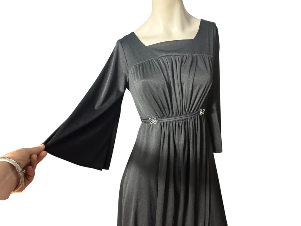 Vintage 70’s black midi bell sleeve dress M