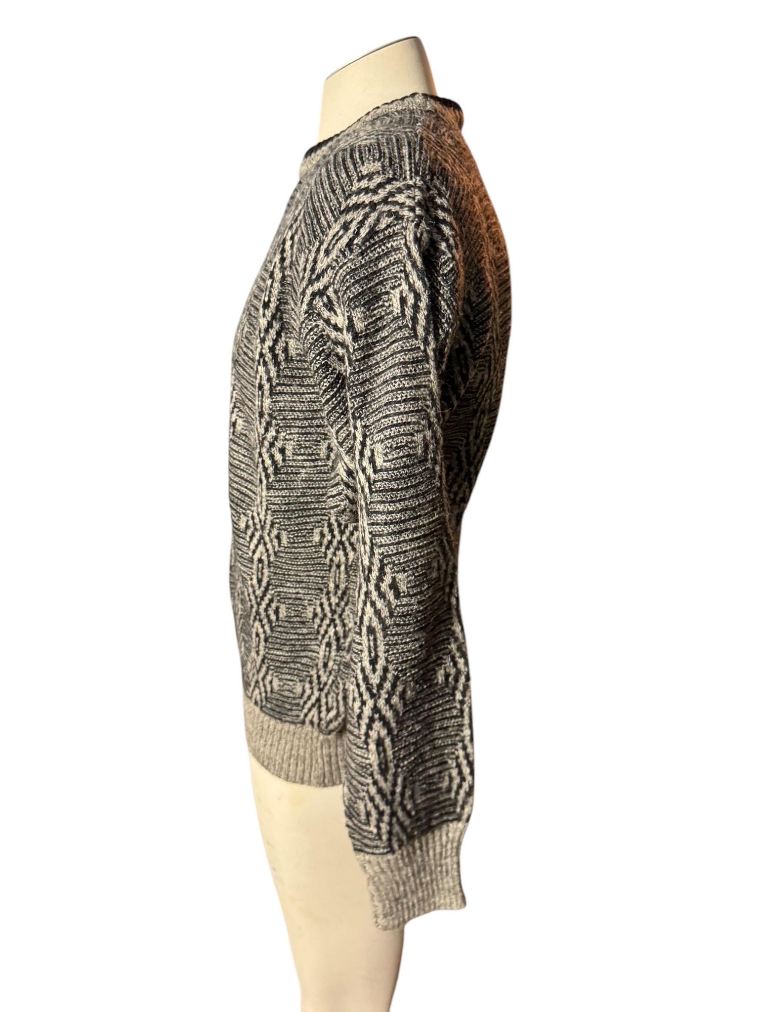 Vintage 80's men's gray & black sweater M Rubenstein