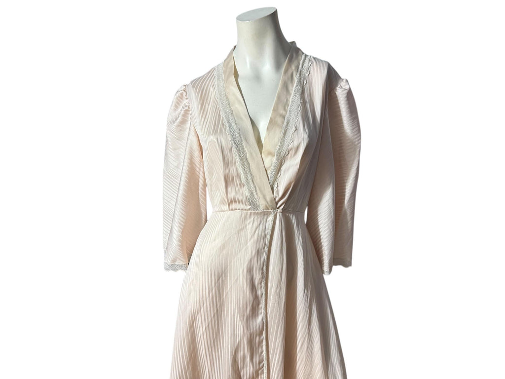 Vintage 70's long pink robe Marisel L