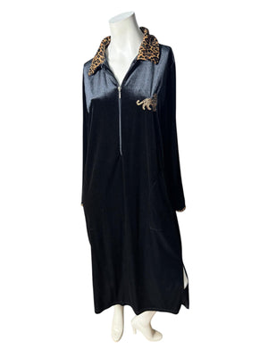 Vintage black leopard lounge robe M Amanda Stewart