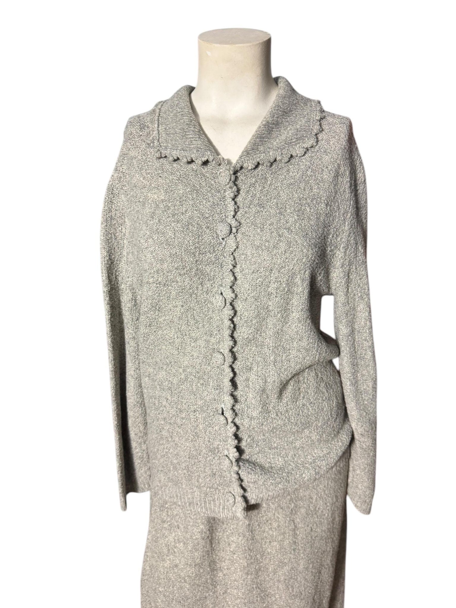 Vintage 70's women's sweater suit skirt & jacket M L Feather Knits