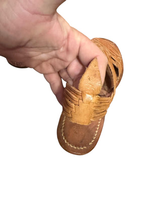 Vintage leather stamped Huarache sandals 4.5 W-- 6