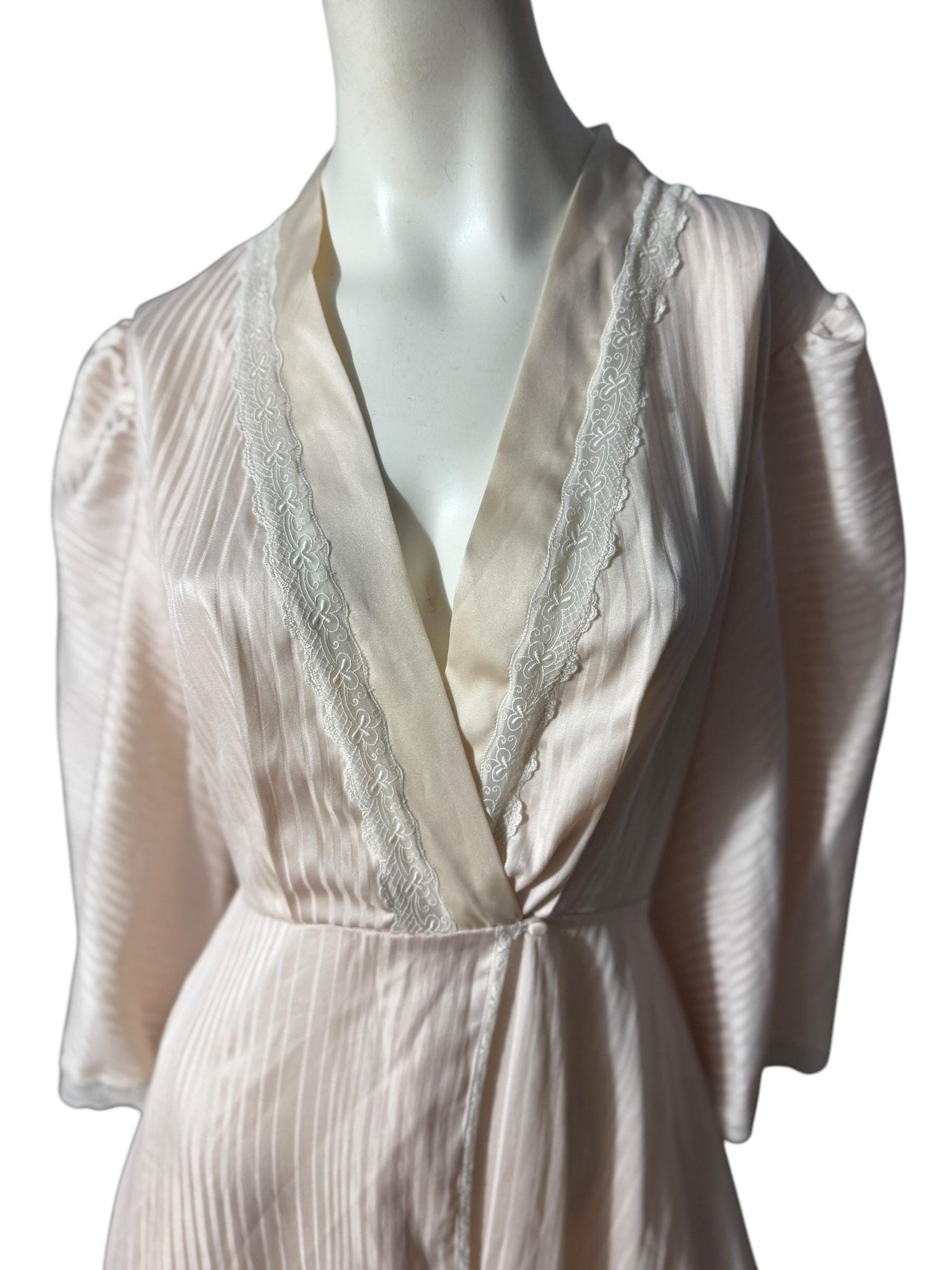 Vintage 70's long pink robe Marisel L