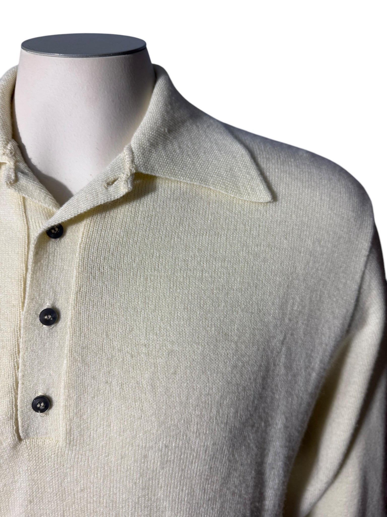 Vintage 70's men's off white sweater L Royal Knight