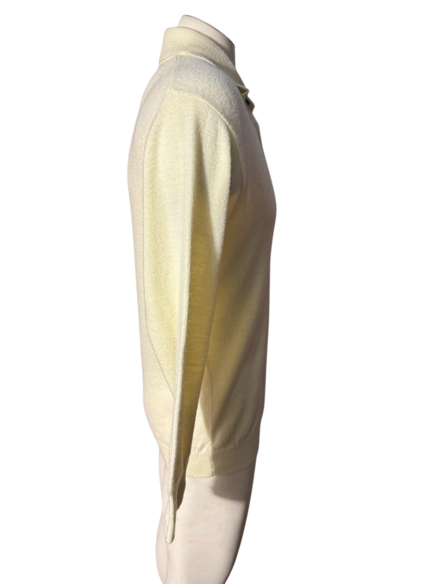 Vintage 70's men's off white sweater L Royal Knight