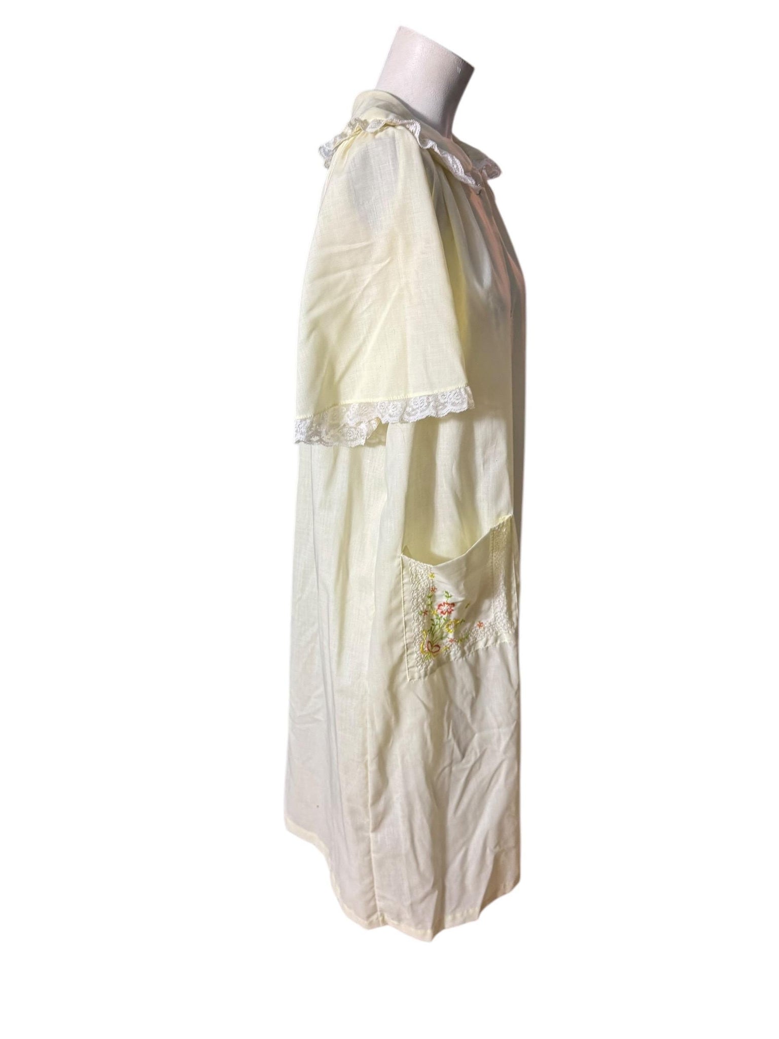 Vintage 60's cotton yellow robe house dress L Carole