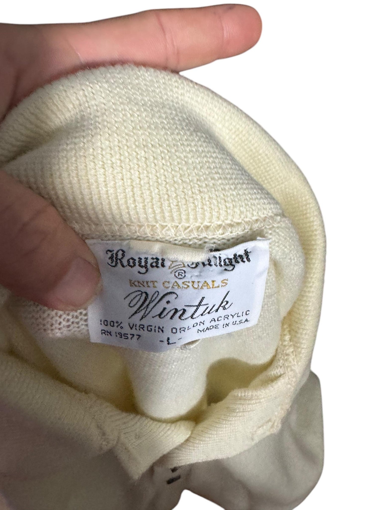 Vintage 70's men's off white sweater L Royal Knight