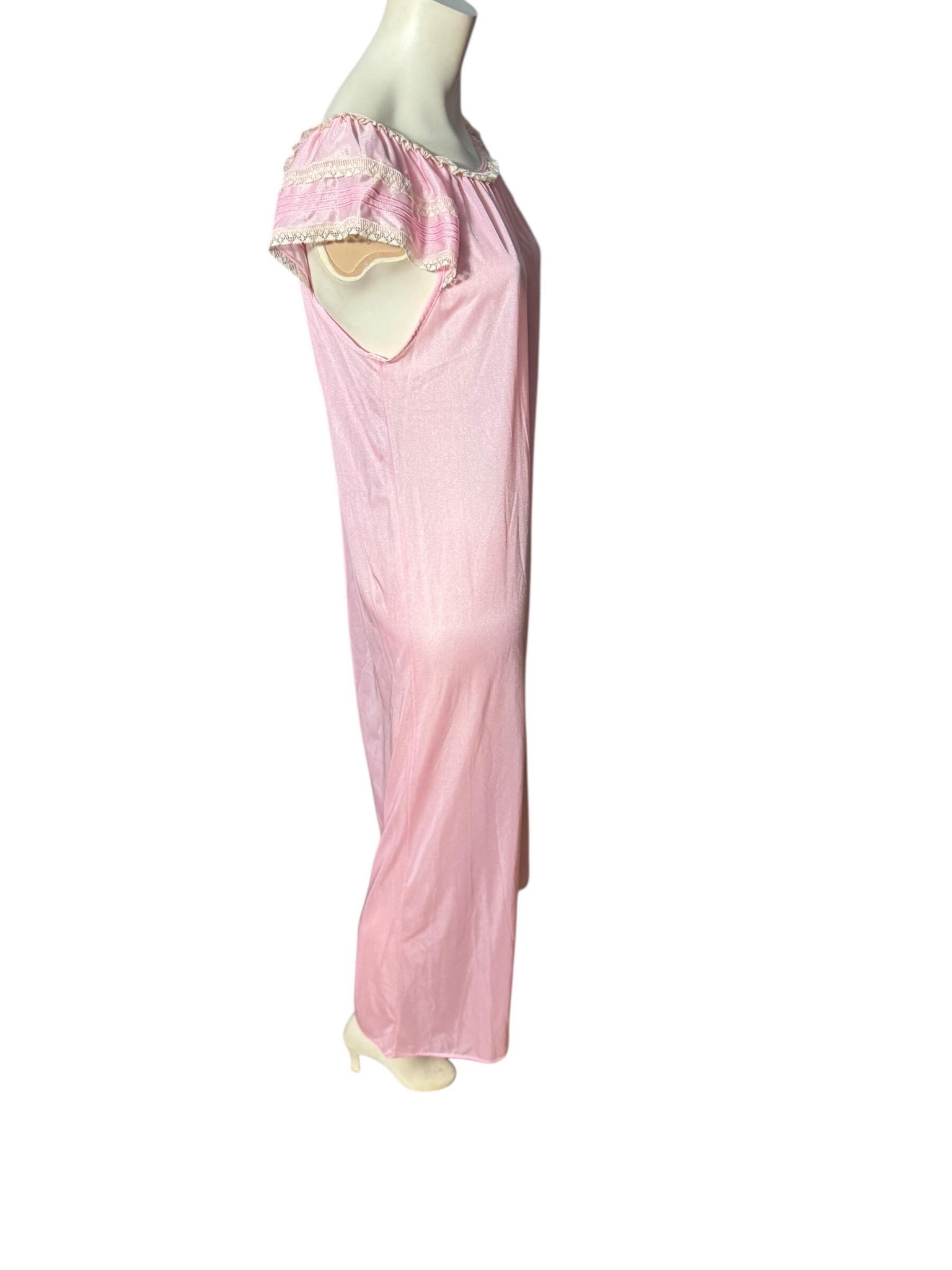 Vintage pink long nightgown lingerie M