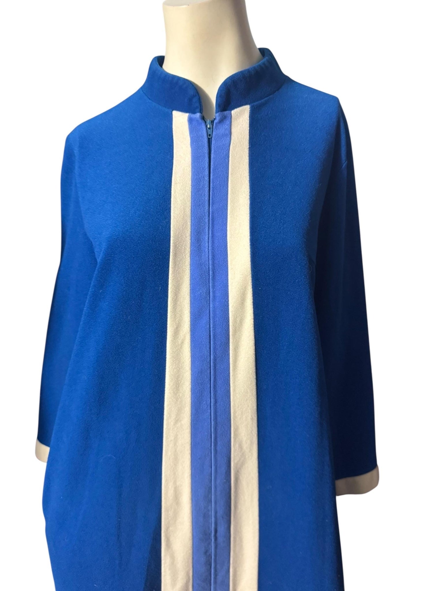 Vintage 70's Vanity Fair robe M L blue