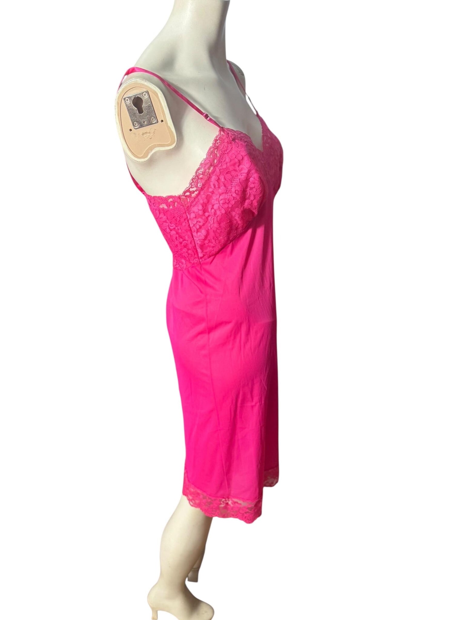 Vintage 60's hot pink slip 34 M Vanity Fair