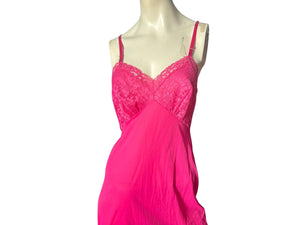 Vintage 60's hot pink slip 34 M Vanity Fair