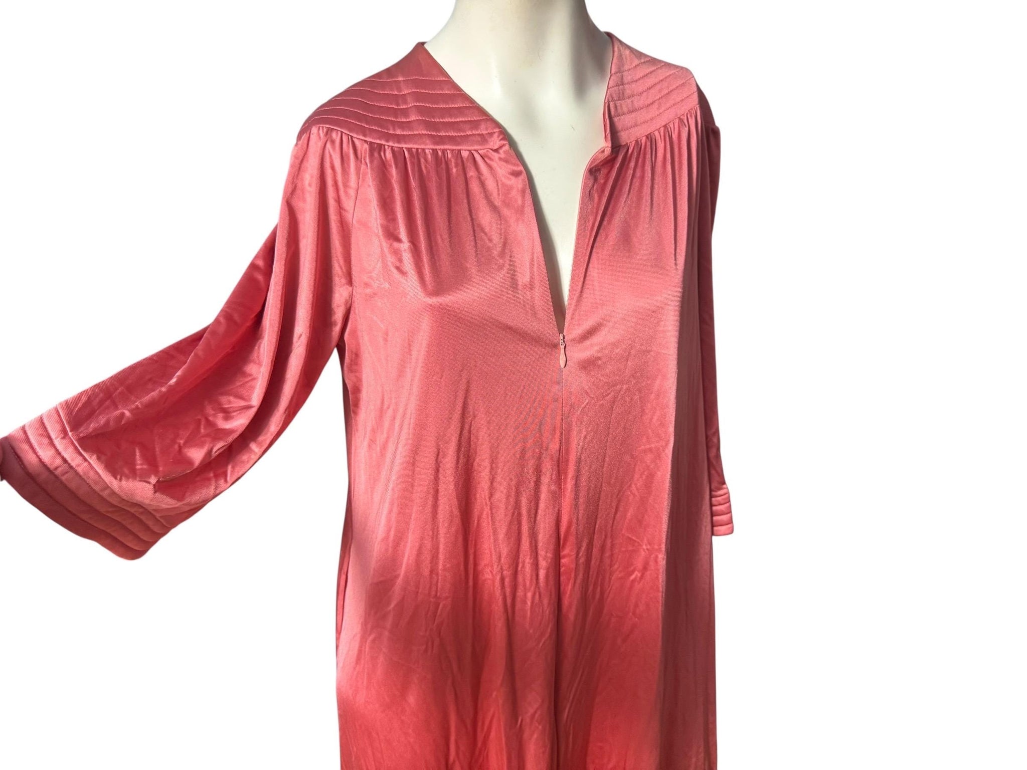 Vintage 70's rose lounge dress robe M Vanity Fair petite