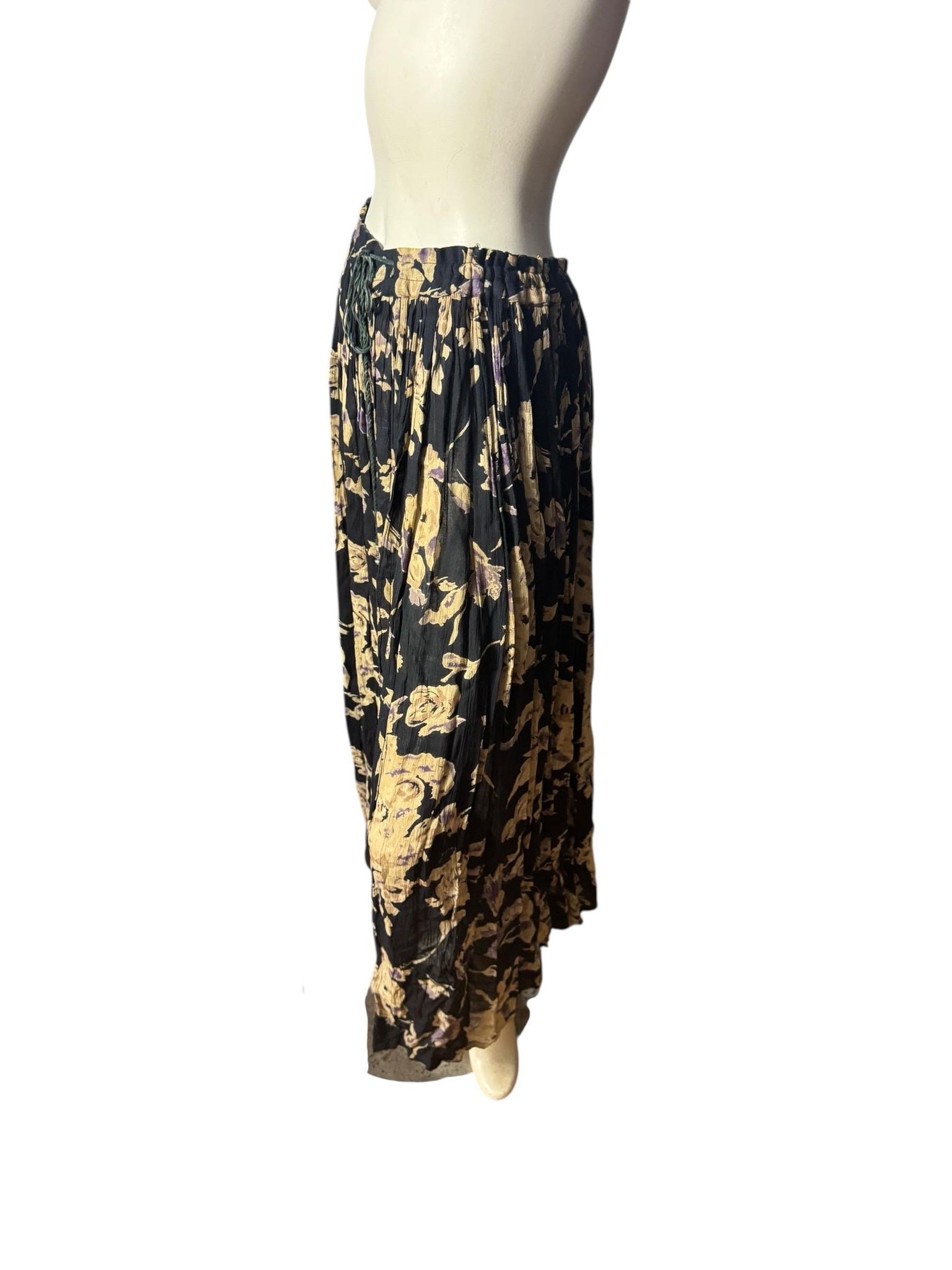 Vintage rayon full circle skirt M cotton India Basic Editions