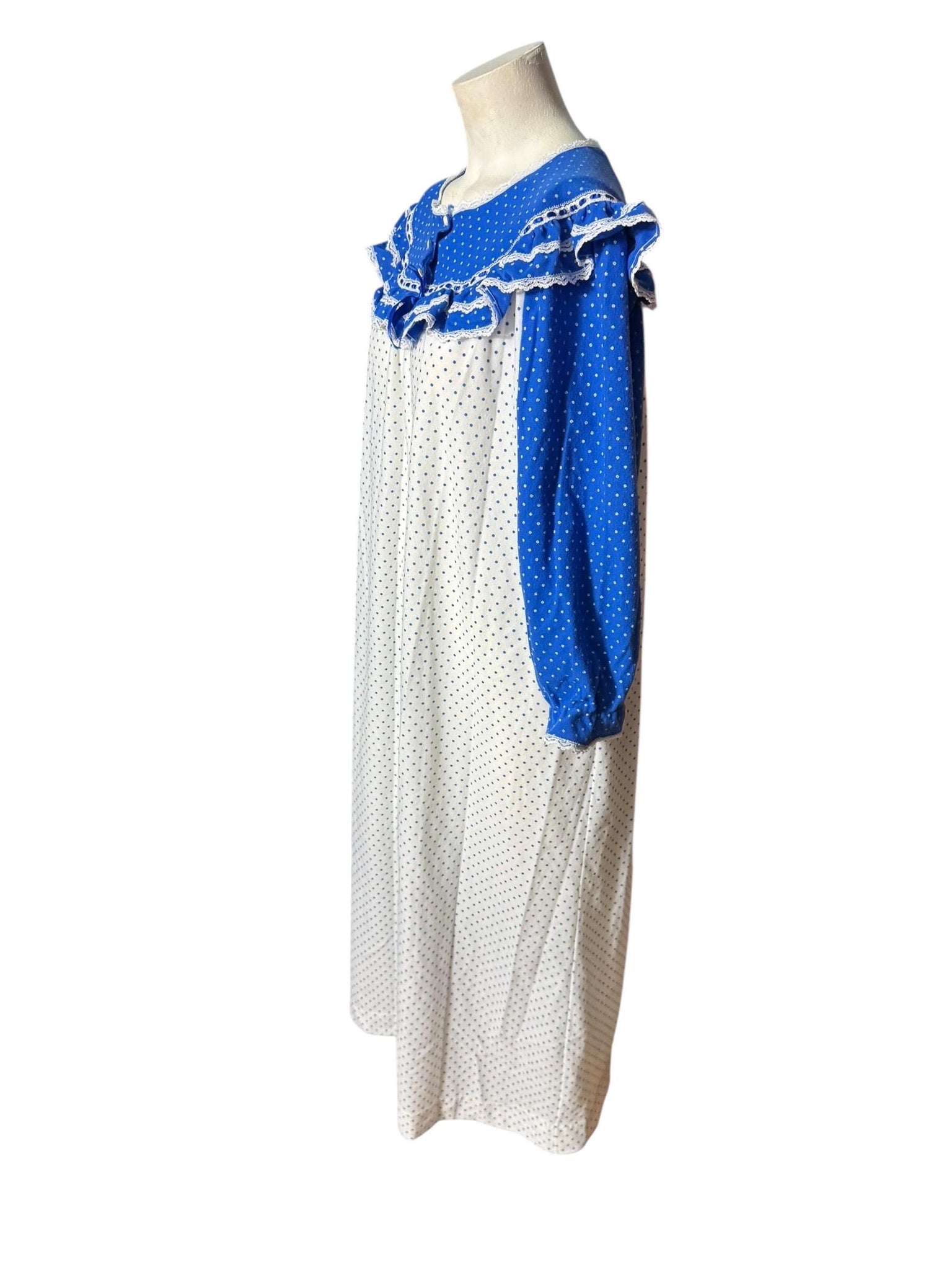Vintage long flannel nightgown M Kingly