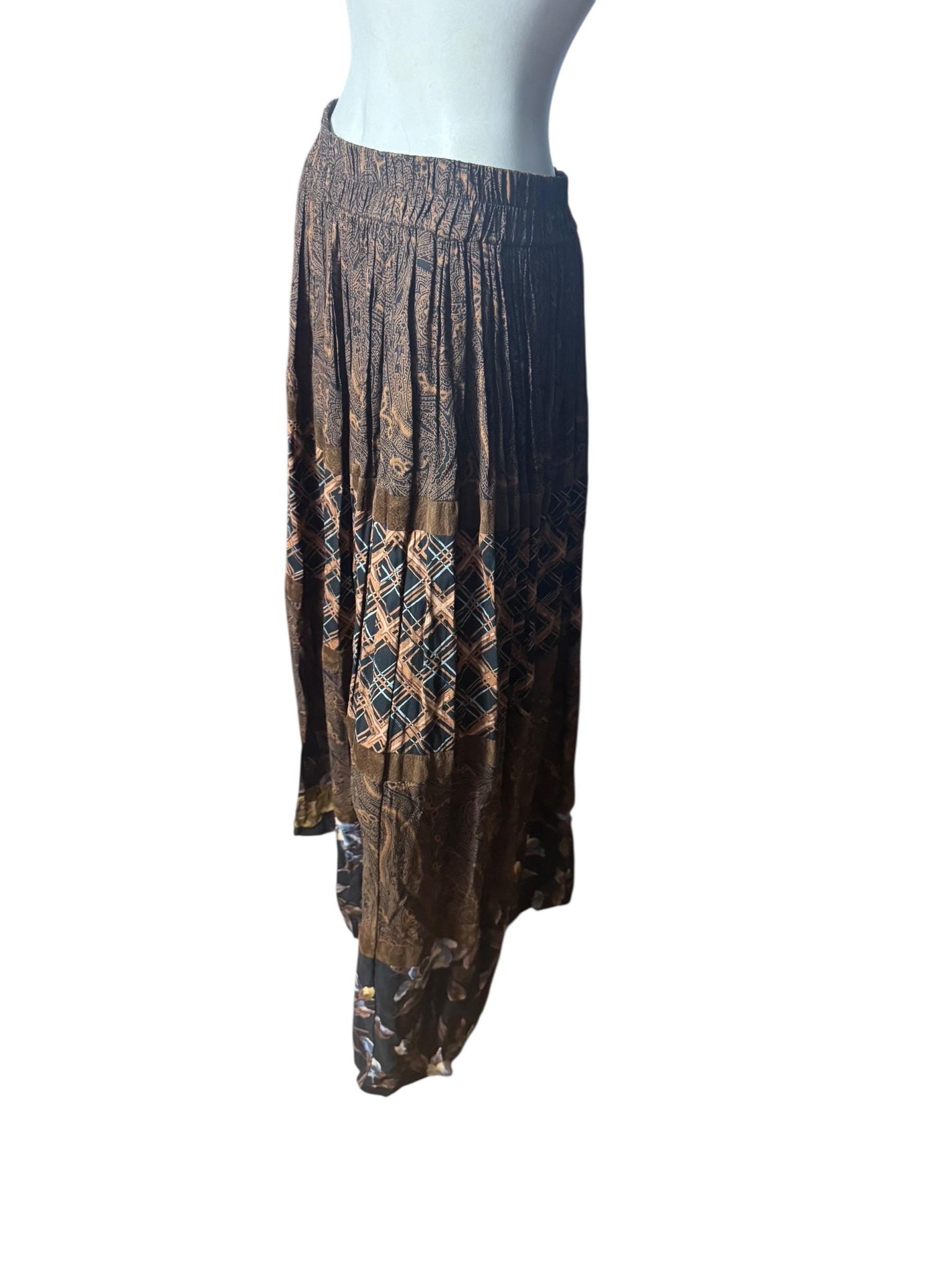 Vintage Stonebridge full circle skirt L rayon India