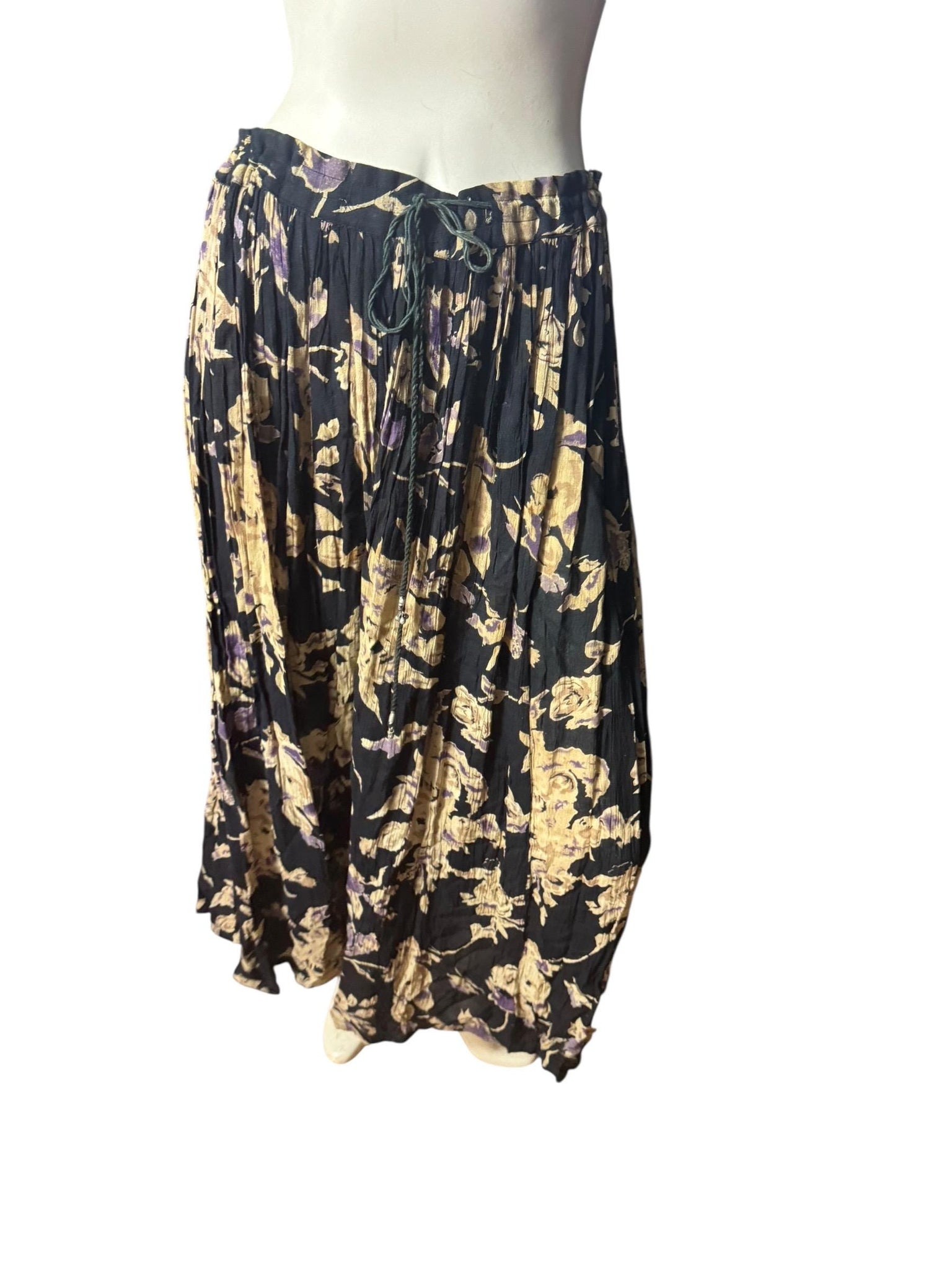 Vintage rayon full circle skirt M cotton India Basic Editions