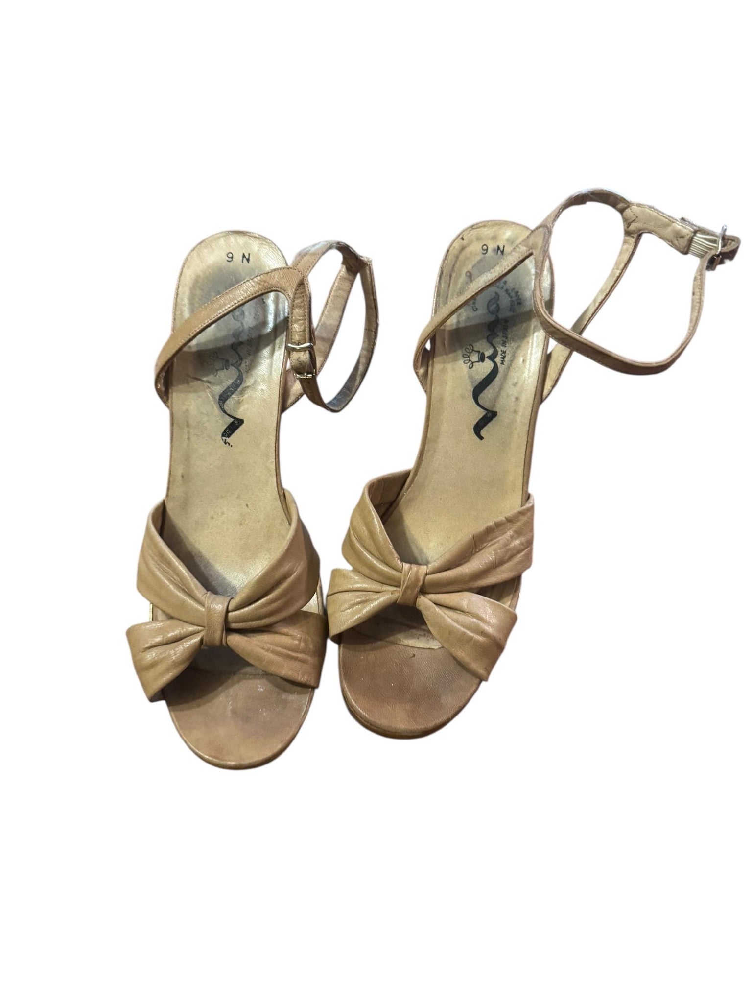 Vintage 70's tan heel shoes 9 N Nina