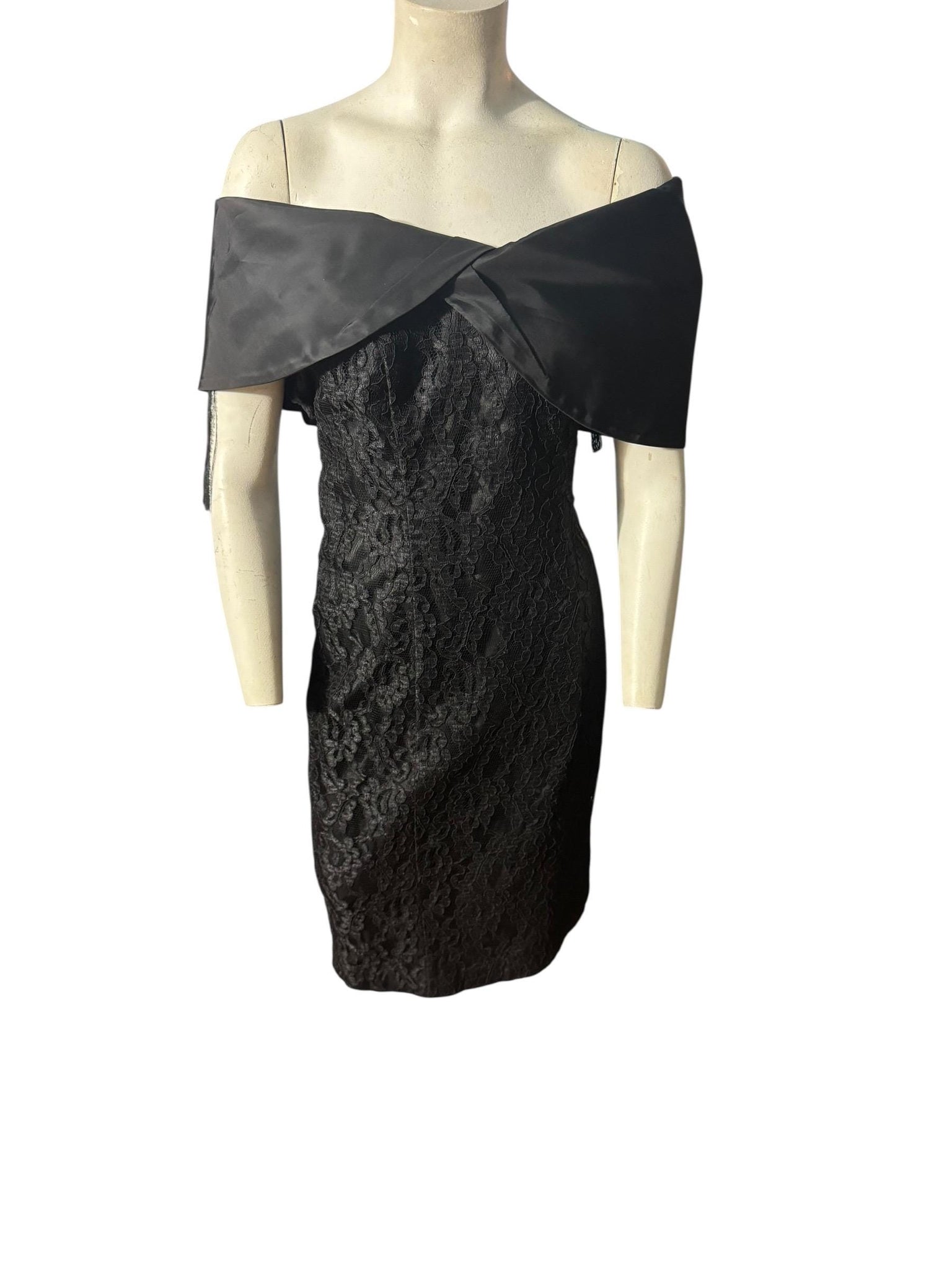 Vintage black lace dress Degre M 11/12